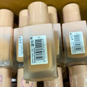 Revolution Skin Silk Luminous Serum Foundation F6 0.77 Fl Oz (50 Pcs Lot) - Image 2